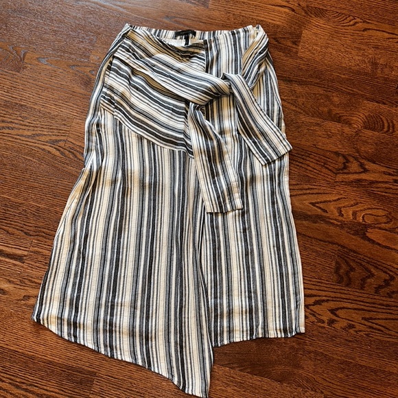 BCBG Maxazria striped asymmetrical midi skirt - Picture 4 of 14